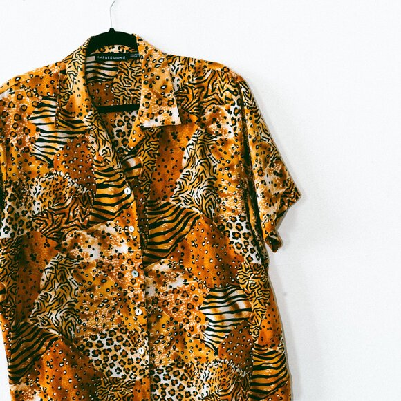 Vintage 90s/Y2K Impressions Patchwork Animal Print Blouse w/ Abalone Buttons - Picture 3 of 6